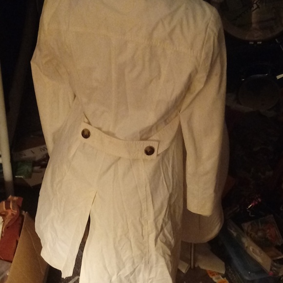 Michael Michael Kors Cream Trench Coat - Picture 3 of 4